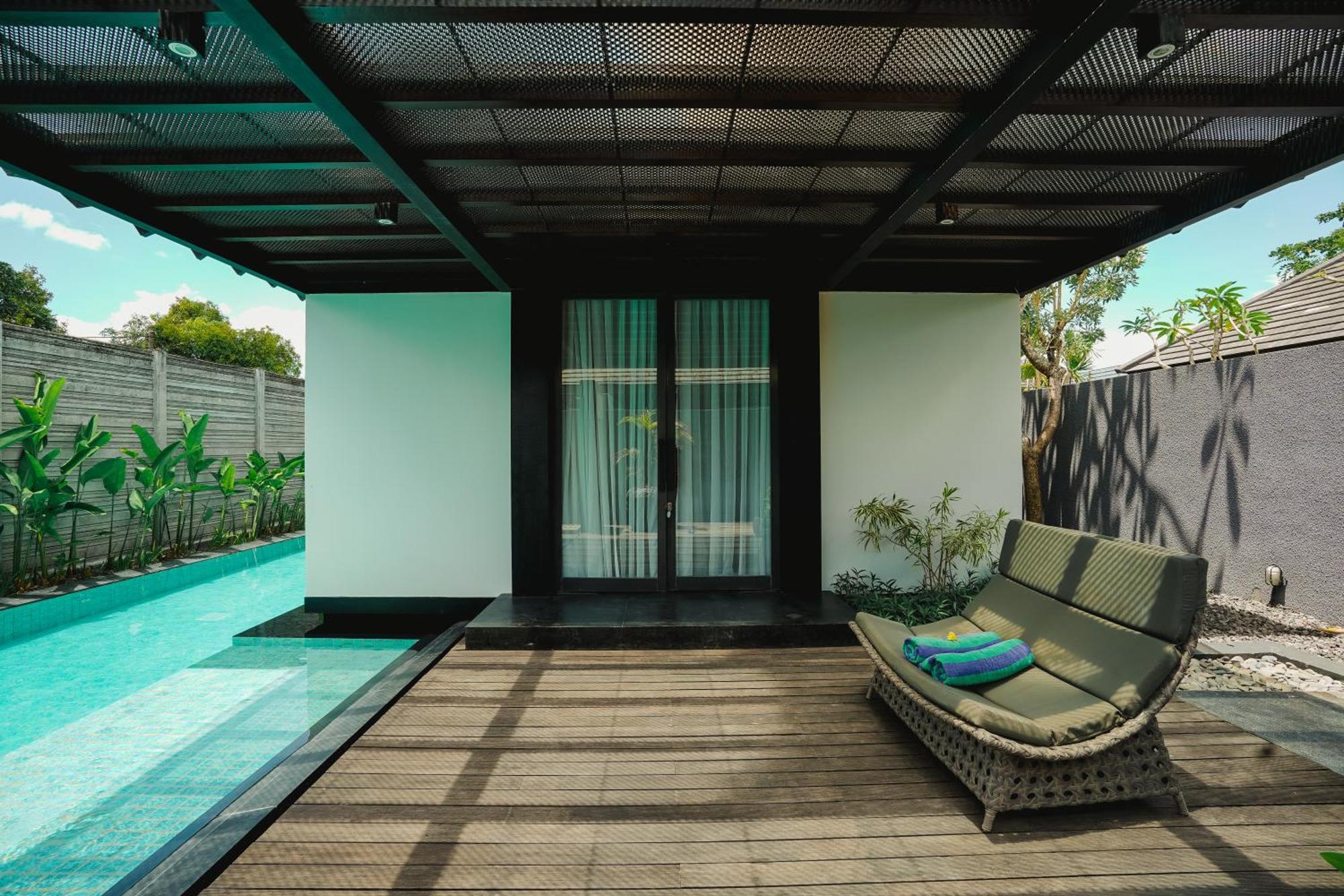 Javana Royal Villas Seminyak Exterior foto